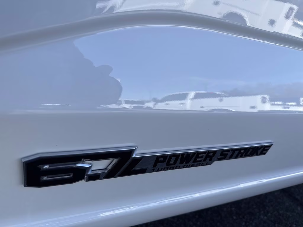 2026 Oxford White Ford Super Duty F-350 DRW XL 4X4 Chassis