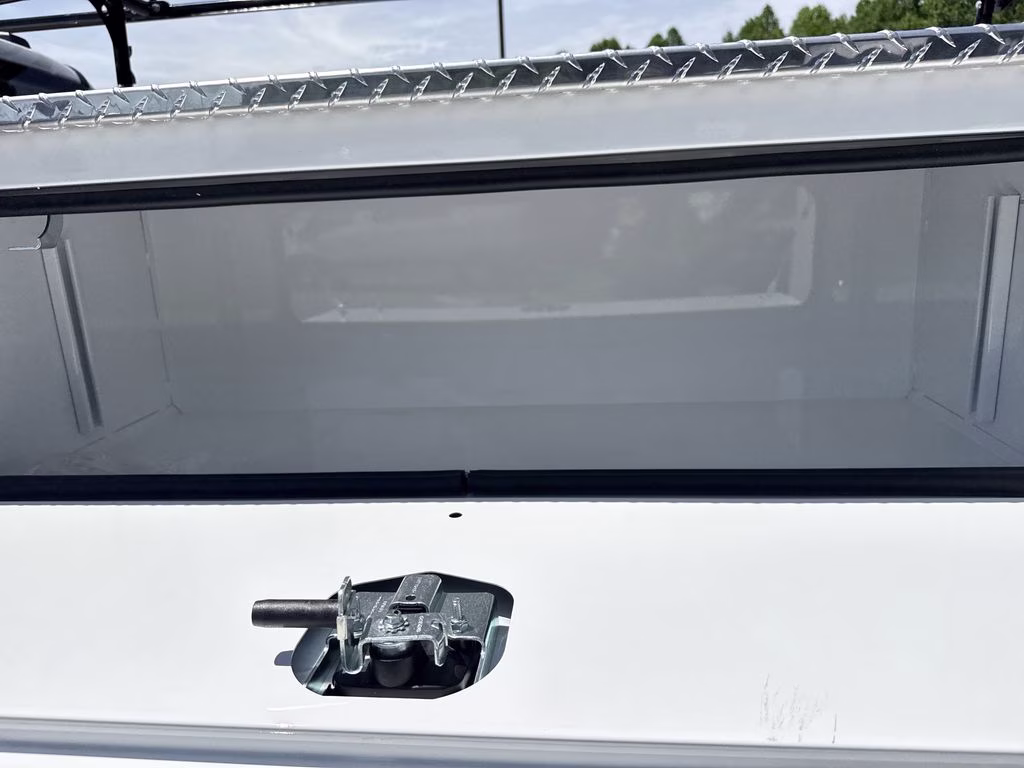 2026 Oxford White Ford Super Duty F-350 DRW XL 4X4 Chassis