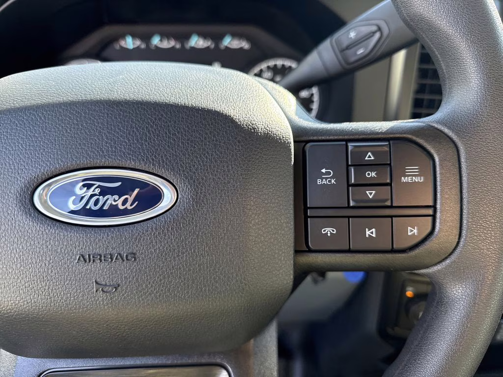 2026 Oxford White Ford Super Duty F-350 DRW XL 4X4 Chassis