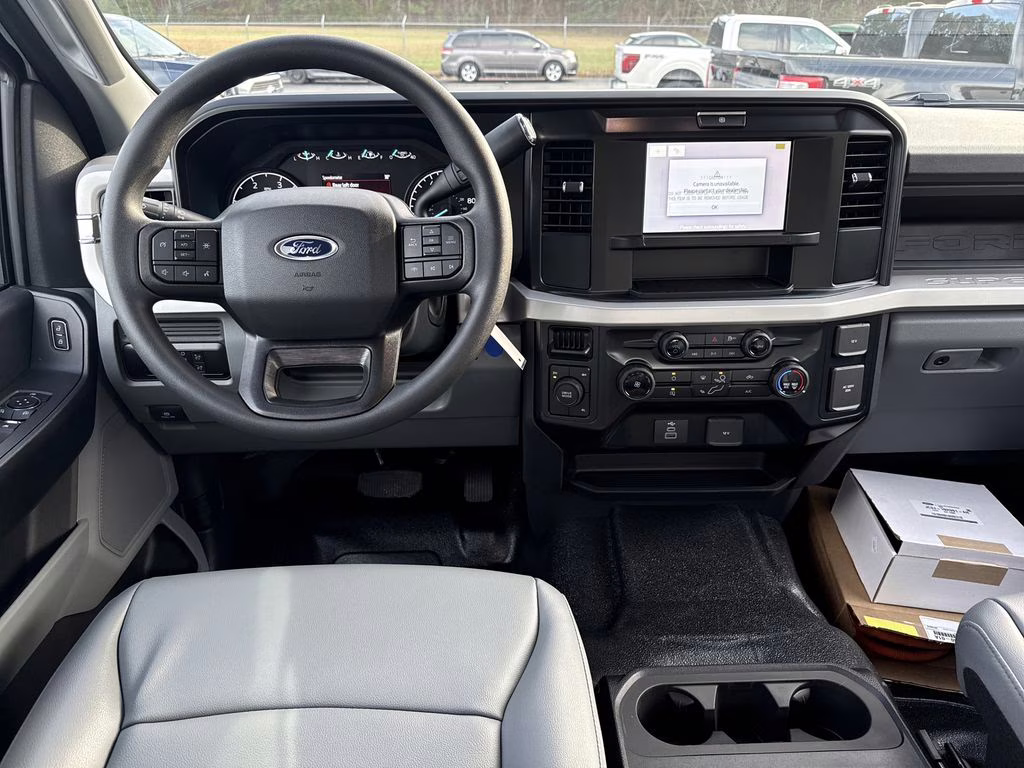 2026 Oxford White Ford Super Duty F-350 DRW XL 4X4 Chassis