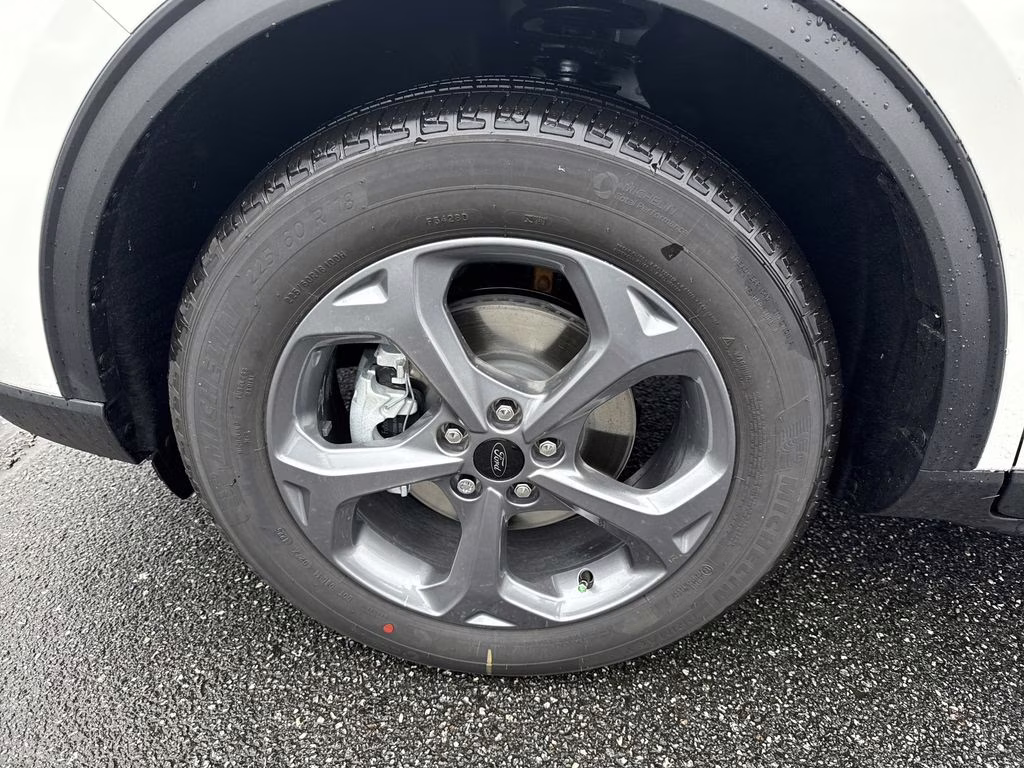 2026 White Metallic Ford Escape ST-Line FWD SUV