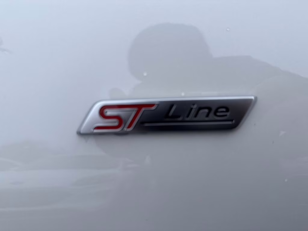 2026 White Metallic Ford Escape ST-Line FWD SUV