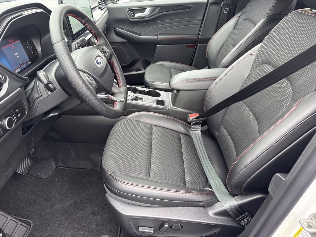 2026 White Metallic Ford Escape ST-Line FWD SUV