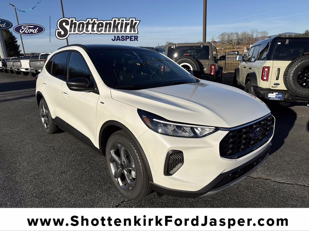 2026 Star White Metallic Tri-Coat Ford Escape ST-Line FWD SUV