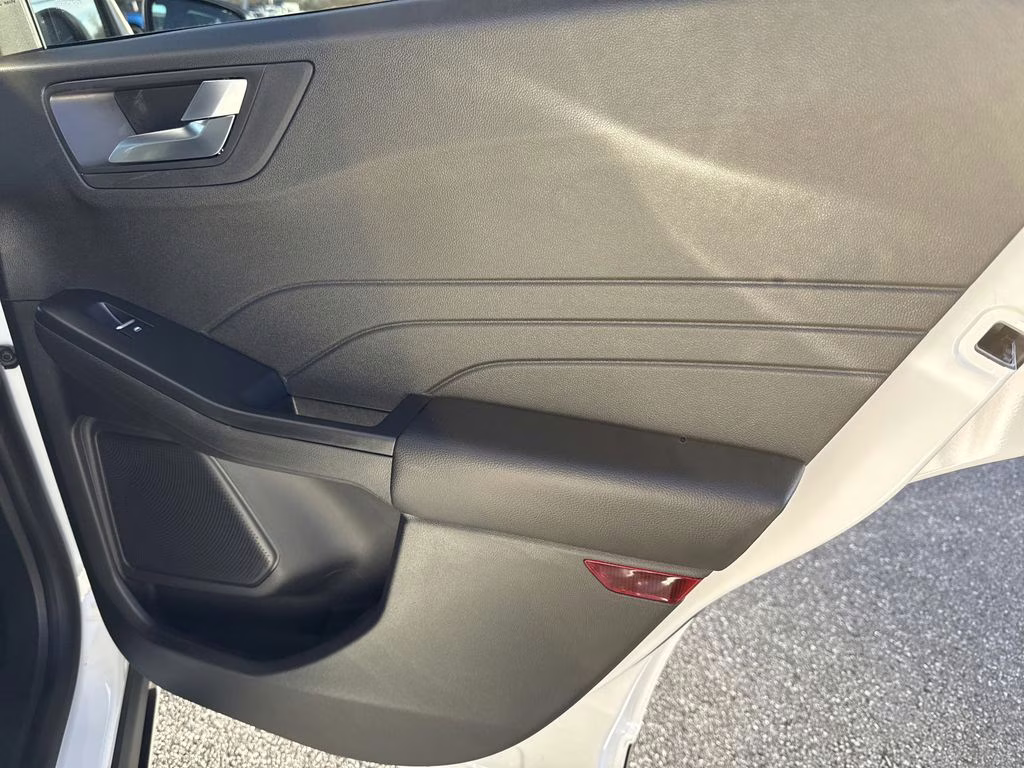 2026 Star White Metallic Tri-Coat Ford Escape ST-Line FWD SUV