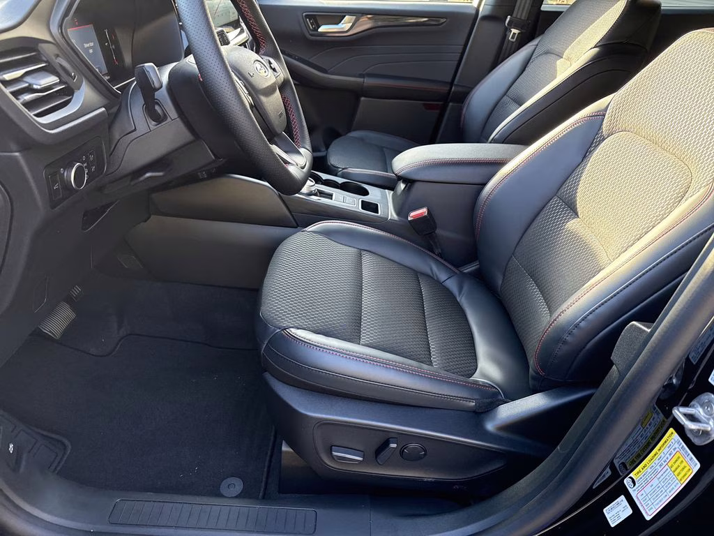 2026 Agate Black Metallic Ford Escape ST-Line FWD SUV