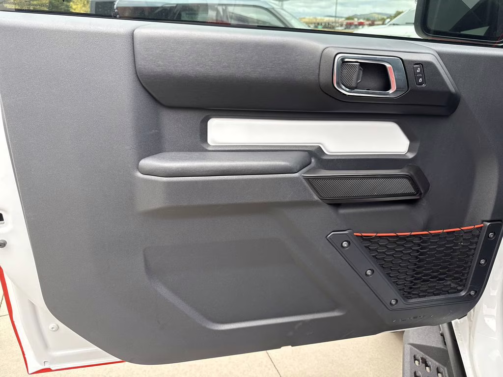 2025 Oxford White Ford Bronco Stroppe Edition 4X4 SUV