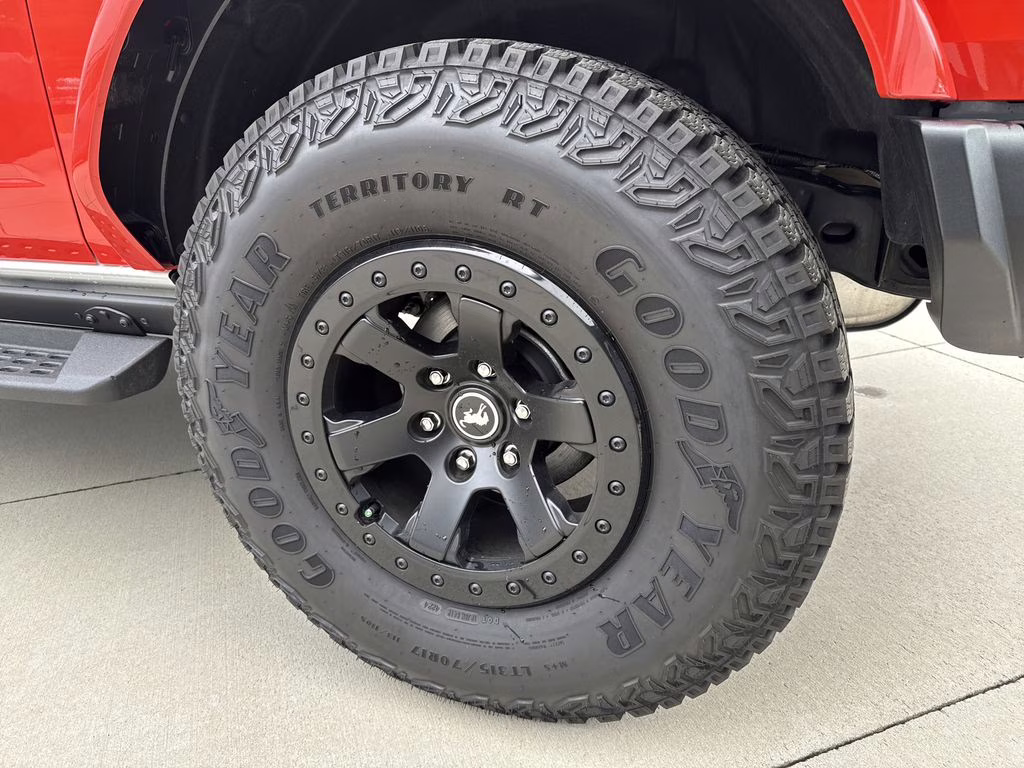 2025 Oxford White Ford Bronco Stroppe Edition 4X4 SUV