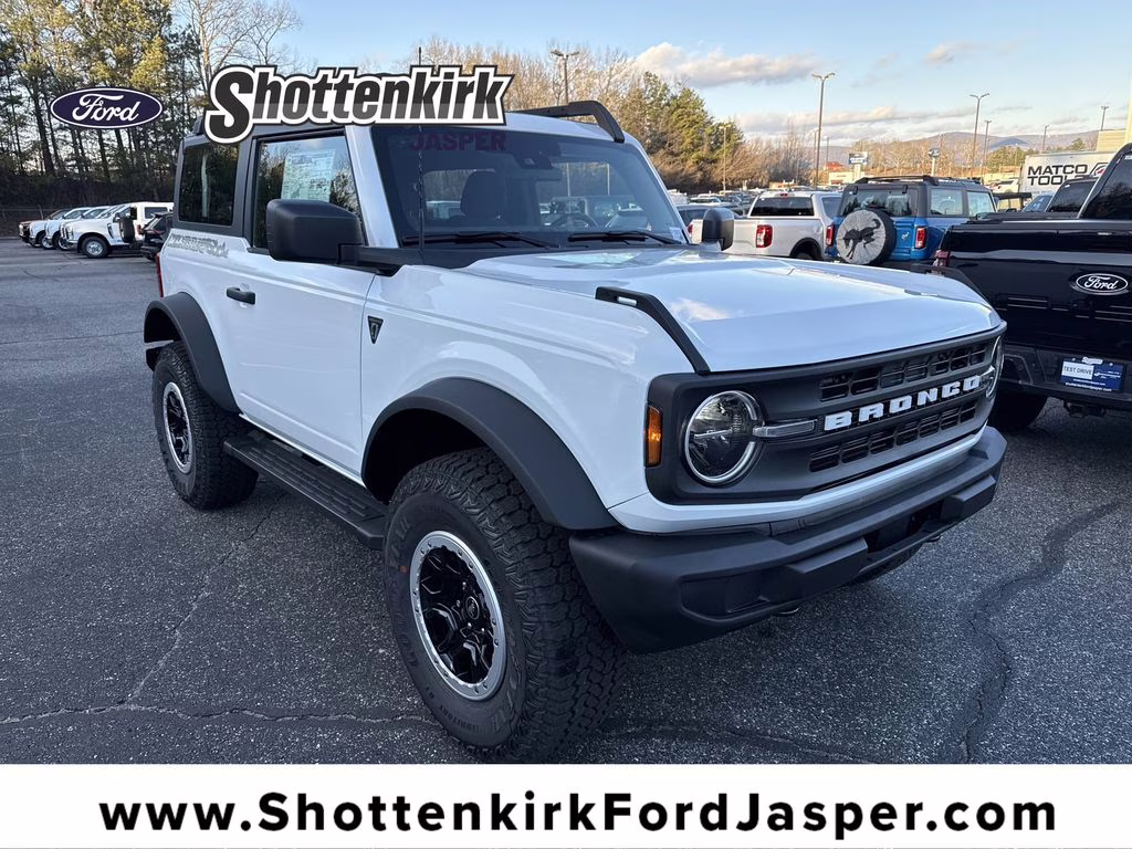 2025 Oxford White Ford Bronco Base 4X4 SUV