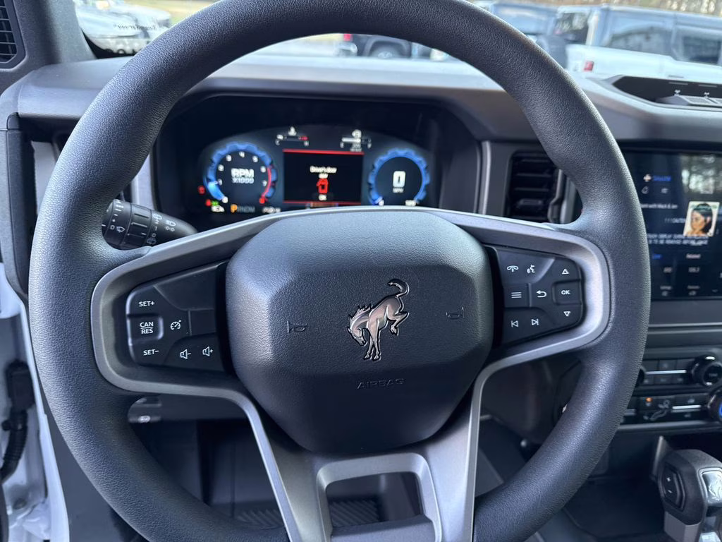 2025 Oxford White Ford Bronco Base 4X4 SUV