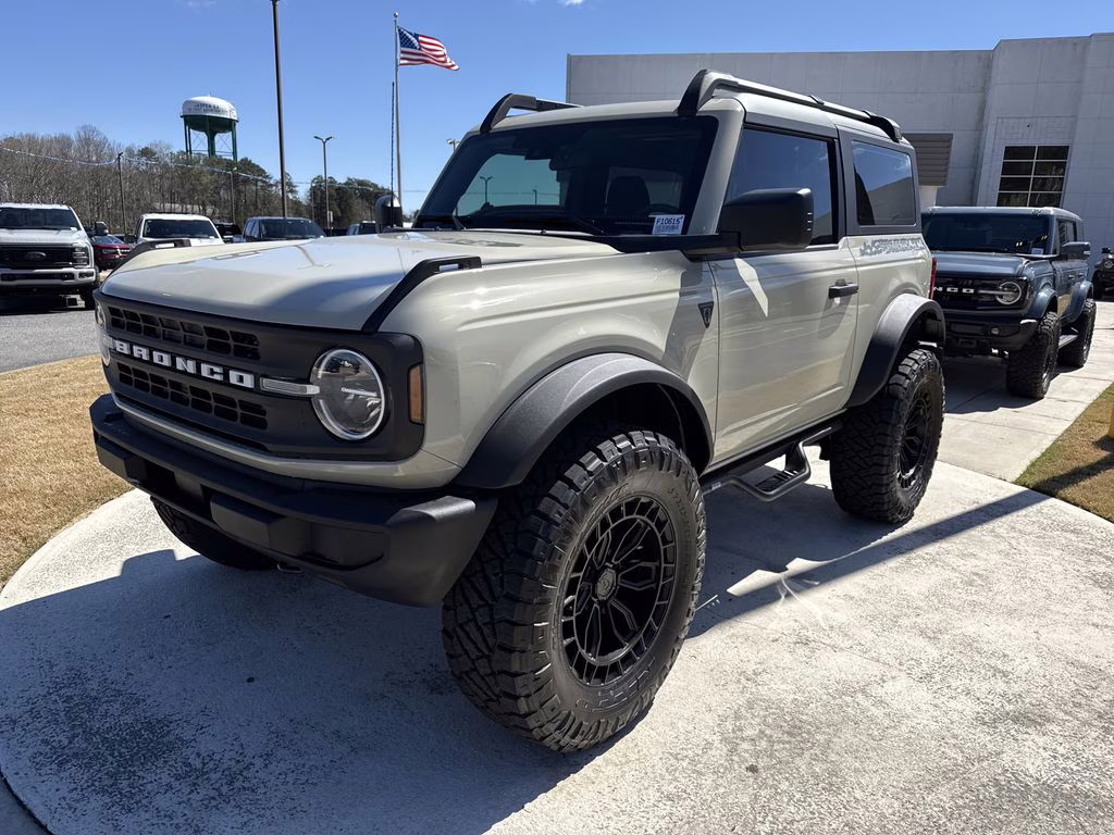 2025 Desert Sand Ford Bronco Base 4X4 SUV