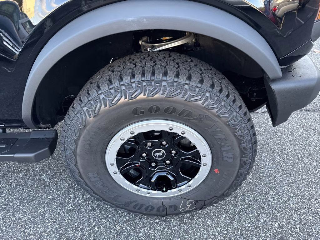 2025 Shadow Black Ford Bronco Base 4X4 SUV