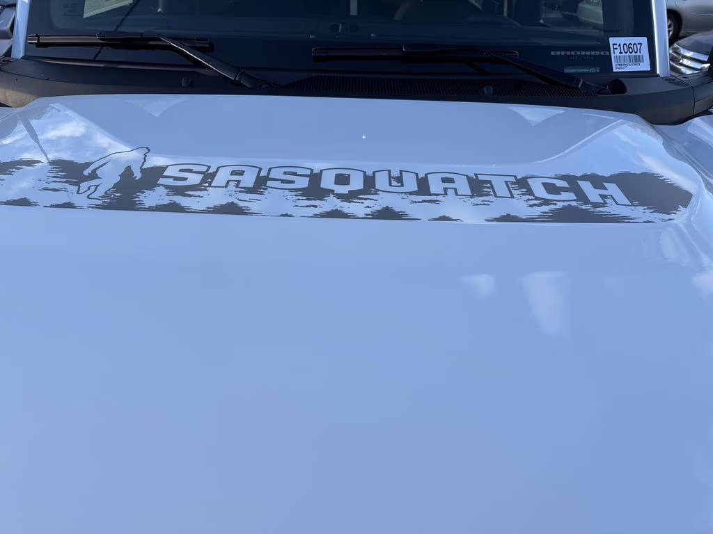 2025 Oxford White Ford Bronco Base 4X4 SUV