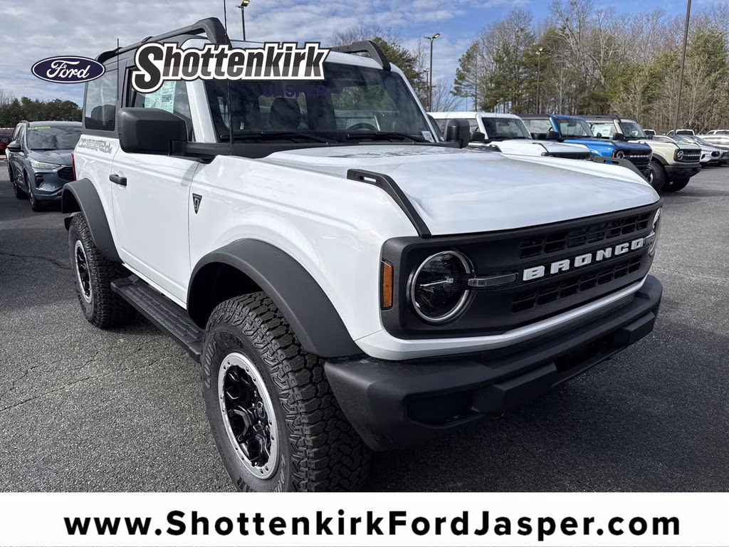 2025 Oxford White Ford Bronco Base 4X4 SUV