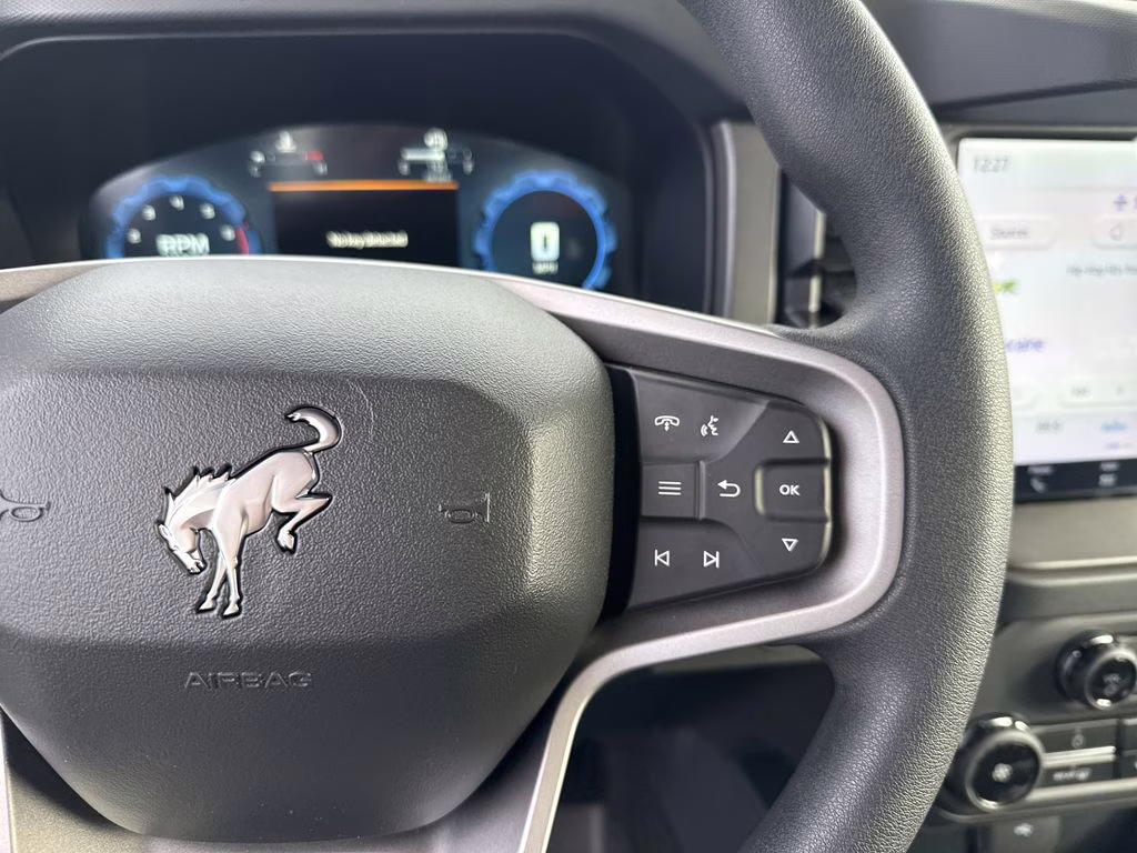 2025 Oxford White Ford Bronco Base 4X4 SUV