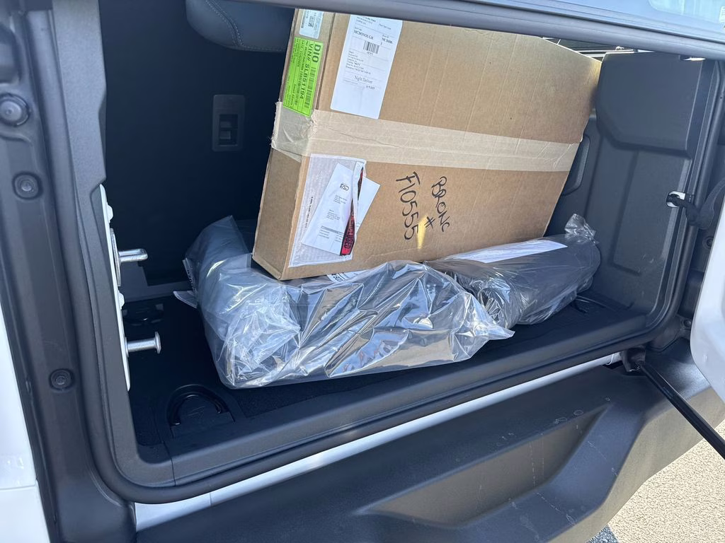 2025 Oxford White Ford Bronco Base 4X4 SUV