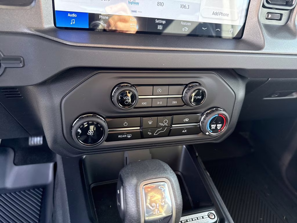 2025 Oxford White Ford Bronco Base 4X4 SUV