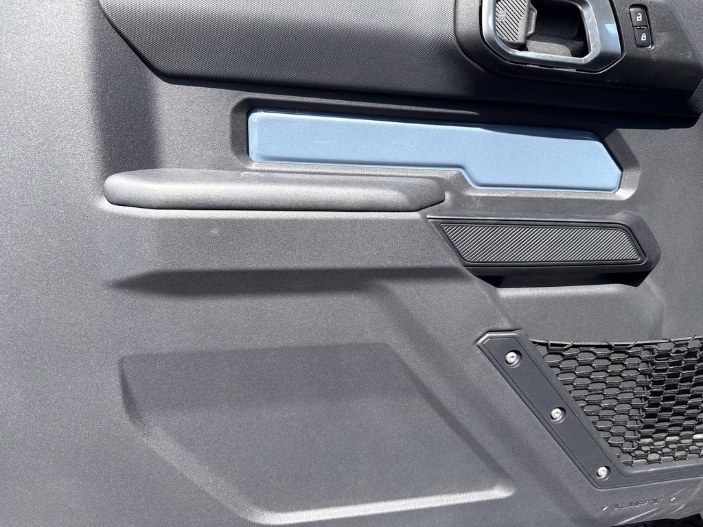 2025 Azure Gray Metallic Tri-Coat Ford Bronco Base 4X4 SUV