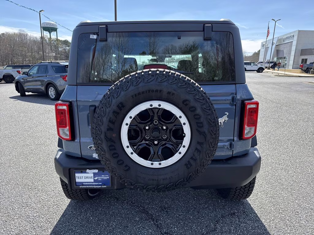 2025 Azure Gray Metallic Tri-Coat Ford Bronco Base 4X4 SUV