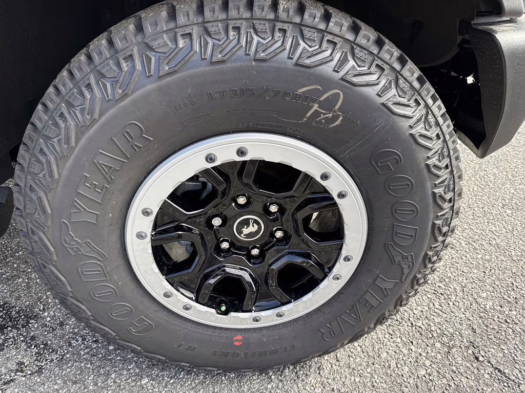 2025 Azure Gray Metallic Tri-Coat Ford Bronco Base 4X4 SUV