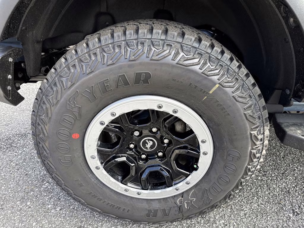 2025 Azure Gray Metallic Tri-Coat Ford Bronco Base 4X4 SUV