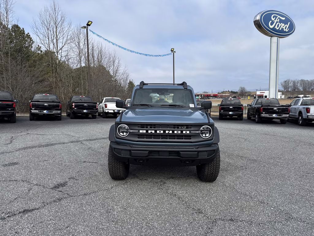 2025 Azure Gray Metallic Tri-Coat Ford Bronco Base 4X4 SUV