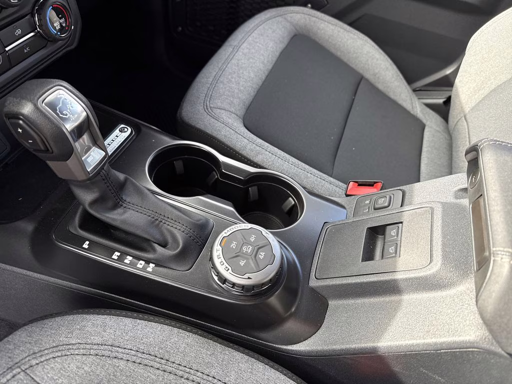 2025 Azure Gray Metallic Tri-Coat Ford Bronco Base 4X4 SUV