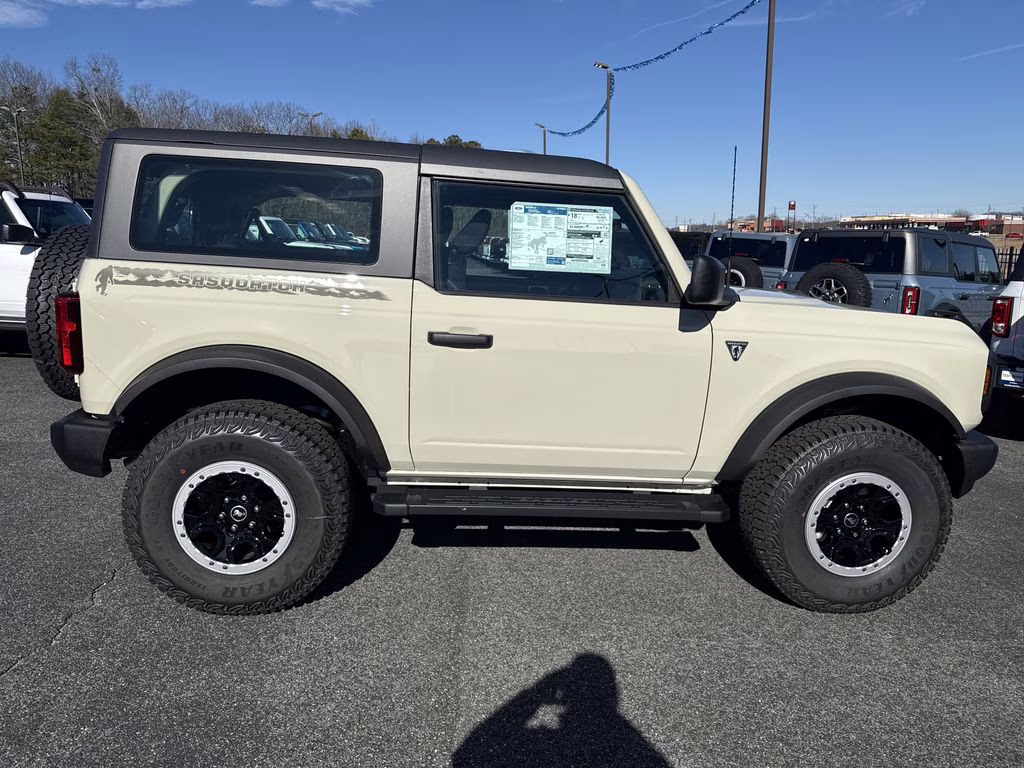 2025 Desert Sand Ford Bronco Base 4X4 SUV