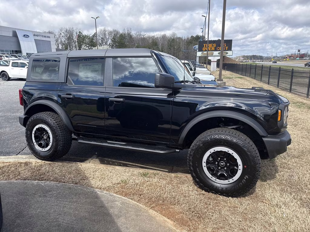 2025 Shadow Black Ford Bronco Base 4X4 SUV