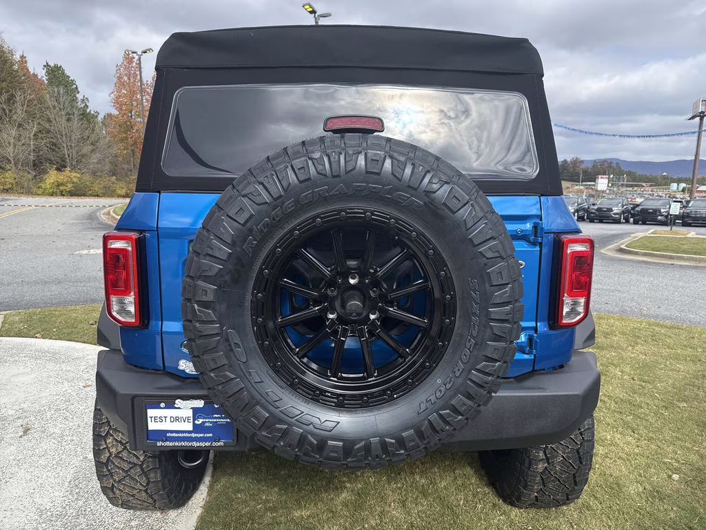 2025 Velocity Blue Metallic Ford Bronco Base 4X4 SUV