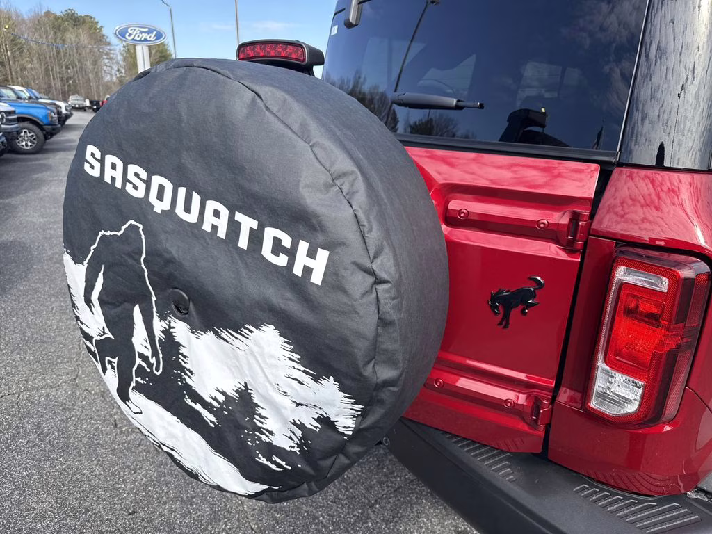 2025 Ruby Red Metallic Tinted Clearcoat Ford Bronco Big Bend 4X4 SUV