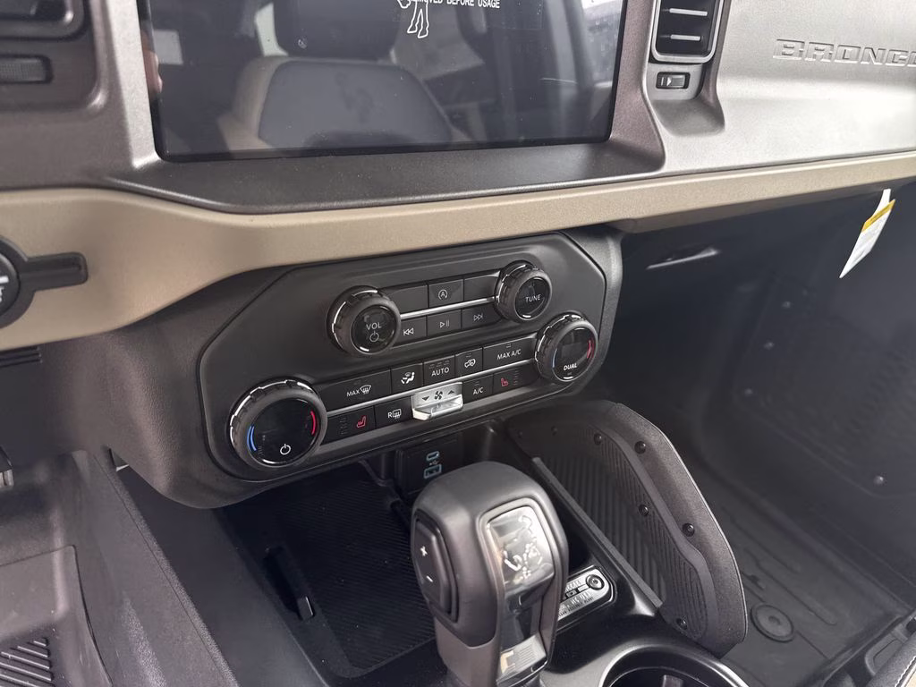2025 Oxford White Ford Bronco Big Bend 4X4 SUV