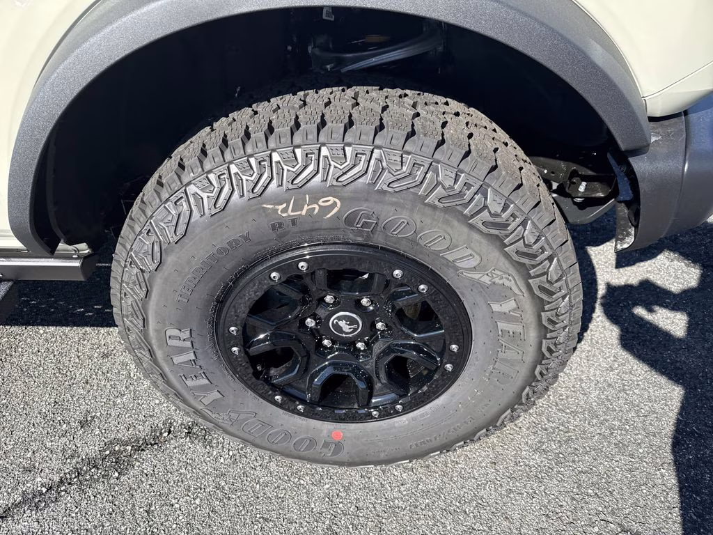 2025 Desert Sand Ford Bronco Big Bend 4X4 SUV