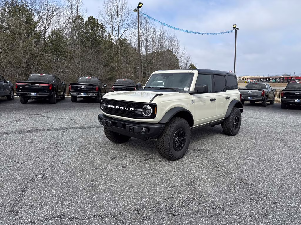 2025 Desert Sand Ford Bronco Big Bend 4X4 SUV