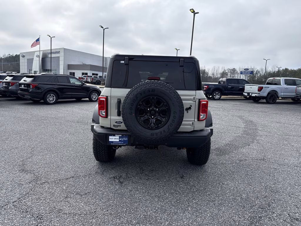 2025 Desert Sand Ford Bronco Big Bend 4X4 SUV
