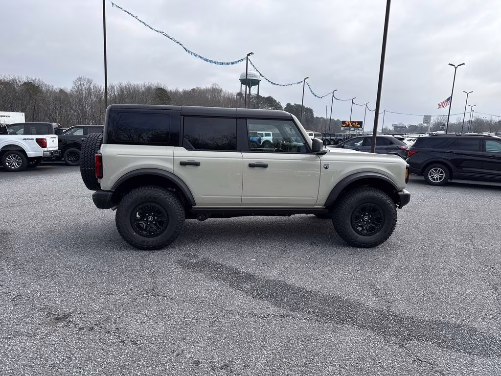 2025 Desert Sand Ford Bronco Big Bend 4X4 SUV