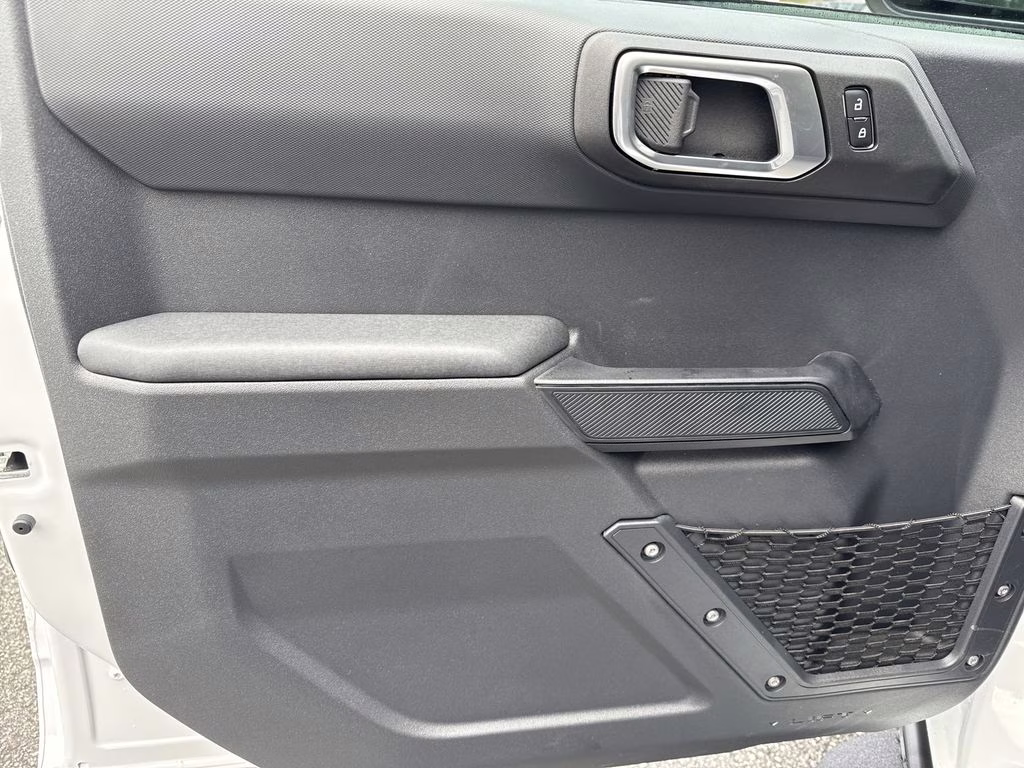 2025 Oxford White Ford Bronco Big Bend 4X4 SUV