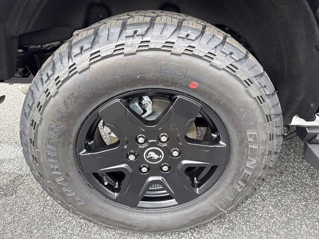 2025 Oxford White Ford Bronco Big Bend 4X4 SUV