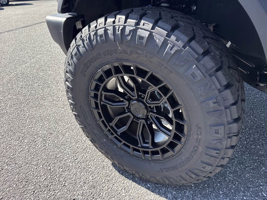 2025 Azure Gray Metallic Tri-Coat Ford Bronco Outer Banks 4X4 SUV