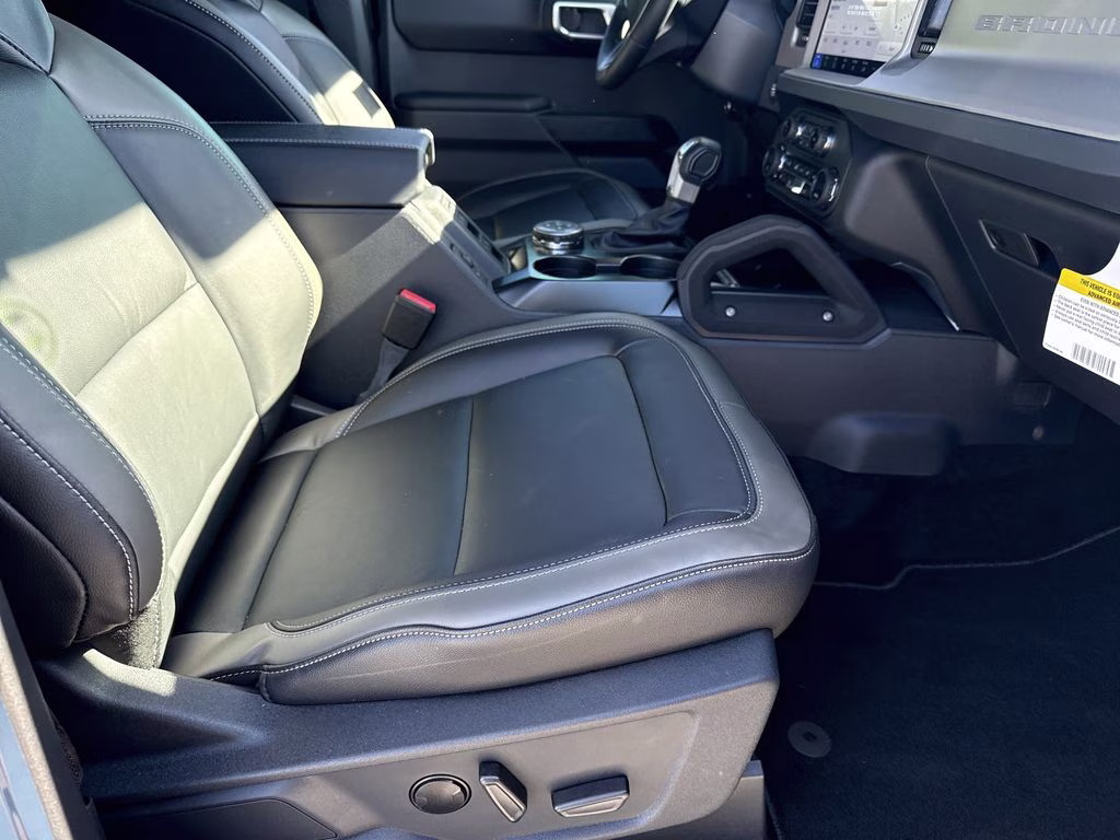 2025 Azure Gray Metallic Tri-Coat Ford Bronco Outer Banks 4X4 SUV