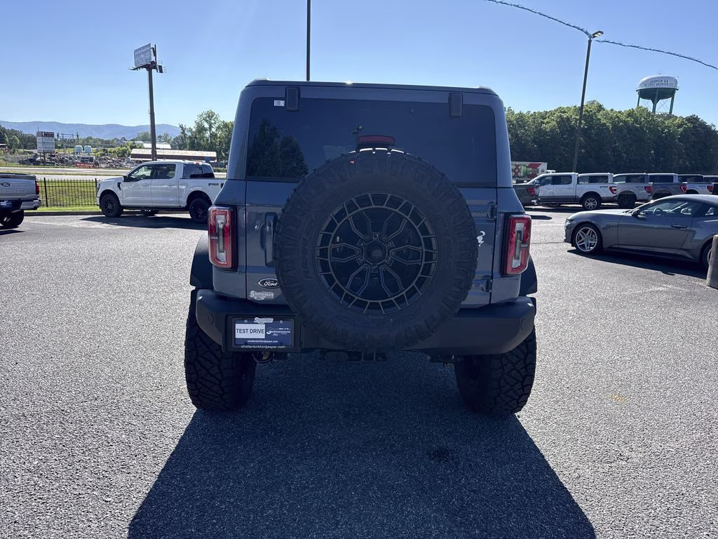 2025 Azure Gray Metallic Tri-Coat Ford Bronco Outer Banks 4X4 SUV