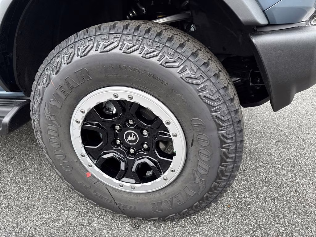 2025 Azure Gray Metallic Tri-Coat Ford Bronco Outer Banks 4X4 SUV