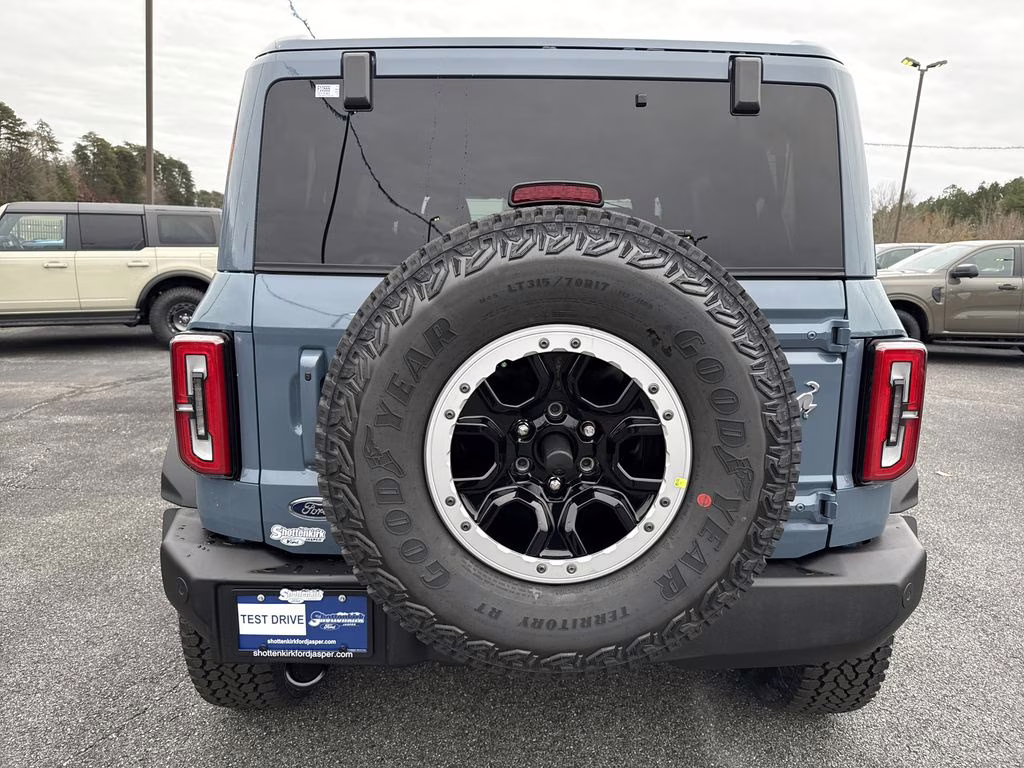 2025 Azure Gray Metallic Tri-Coat Ford Bronco Outer Banks 4X4 SUV