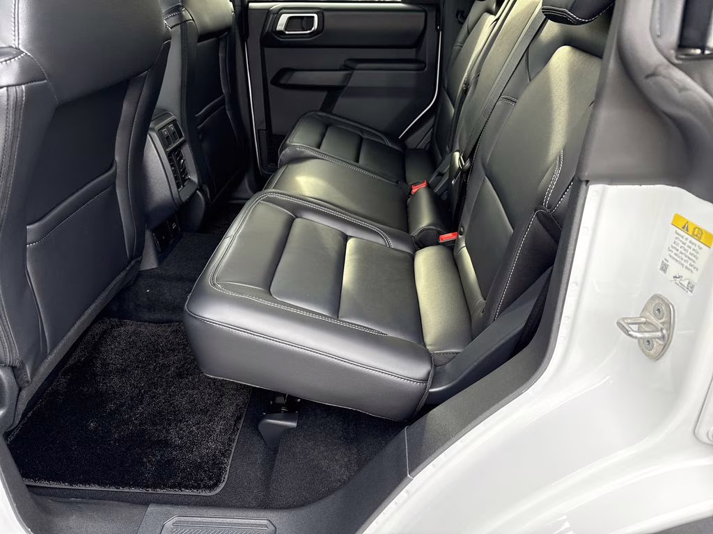 2025 Oxford White Ford Bronco Outer Banks 4X4 SUV