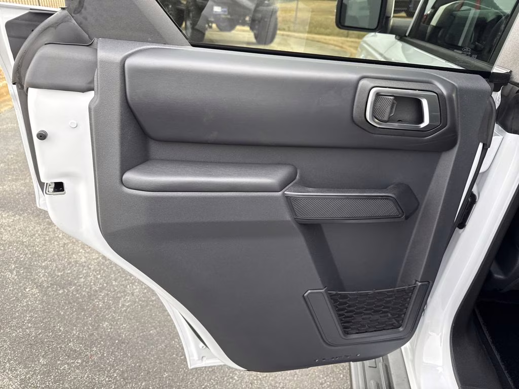 2025 Oxford White Ford Bronco Outer Banks 4X4 SUV