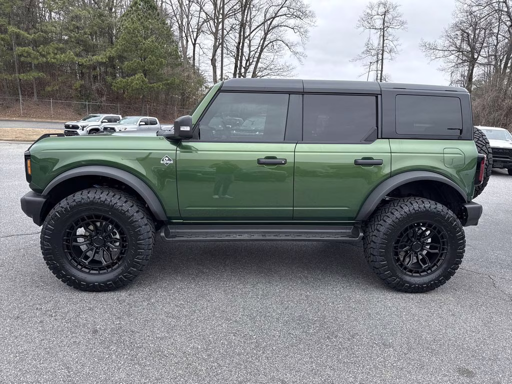 2025 Eruption Green Metallic Ford Bronco Outer Banks 4X4 SUV
