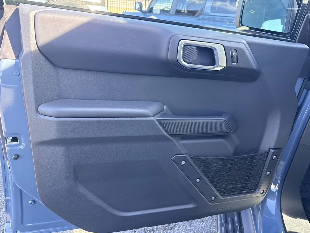 2025 Azure Gray Metallic Tri-Coat Ford Bronco Outer Banks 4X4 SUV