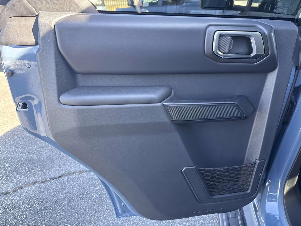 2025 Azure Gray Metallic Tri-Coat Ford Bronco Outer Banks 4X4 SUV