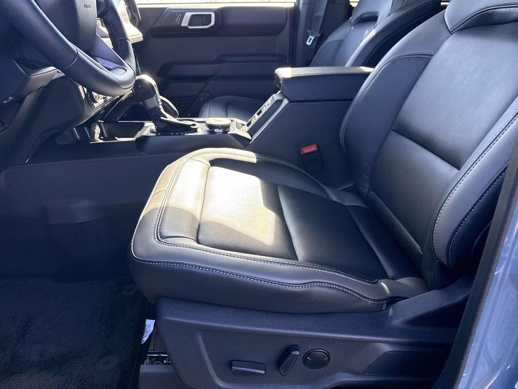 2025 Azure Gray Metallic Tri-Coat Ford Bronco Outer Banks 4X4 SUV