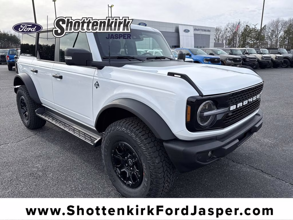 2025 Oxford White Ford Bronco Outer Banks 4X4 SUV
